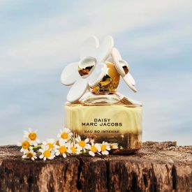 Daisy Eau So Intense by Marc Jacobs 3.4 Oz Eau de Parfum Spray for Women