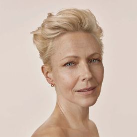 Virtue 6-in-1 Vitamin E Hair Smoothing Styler by Virtue 4 Oz for Women